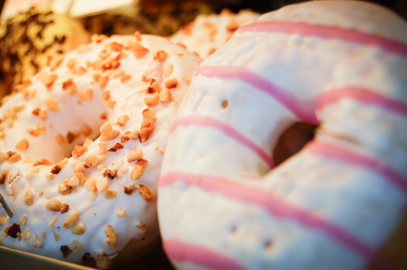patisserie-CHATEAUNEUF D ENTRAUNES-min_donuts_sweets_pastries_pastry_shop_cake_cakes_bakery_eating-987656